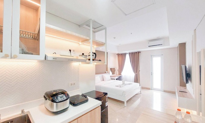 Kesawan Apartamento | Comfortable Studio At Podomoro City Deli Medan Apartment