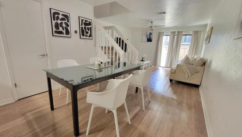 Gainesville Apartamento | Comfortable Townhome 2BR 1-5BA - Near UF & Shopping Dining