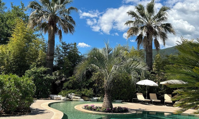 Carros Villa | Comfortable villa with private landscaped garden, swimming pool