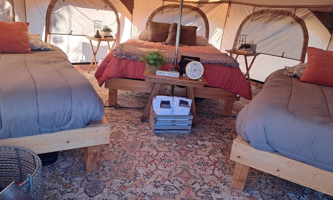 New Eucha Alquiler De RV | Comfy Beds and Hot Shower Awaits You