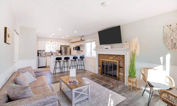 Arvada Villa | Comfy-Family size Townhouse in Arvada 3Bed-2Bath-5P