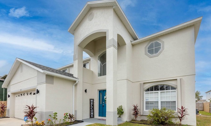 Poinciana Casa | Getaway & Comfy House w/ Pool!