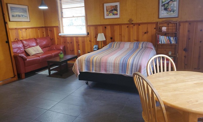 Lakewood Village Apartamento | Comfy, homey studio with private entrance and snack-prep area