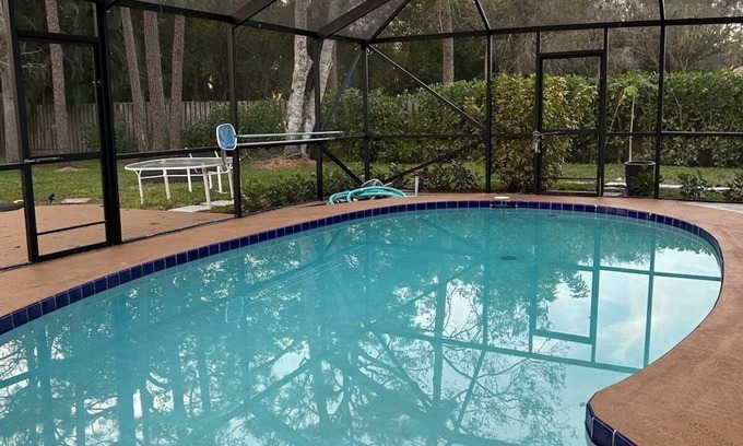 Wellington Casa | Comfy House with Pool Near Polo Club in Wellington