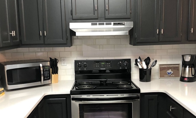 Sherwood Condominio | Comfy, Updated, Convenient Condo Great for a Group or Family