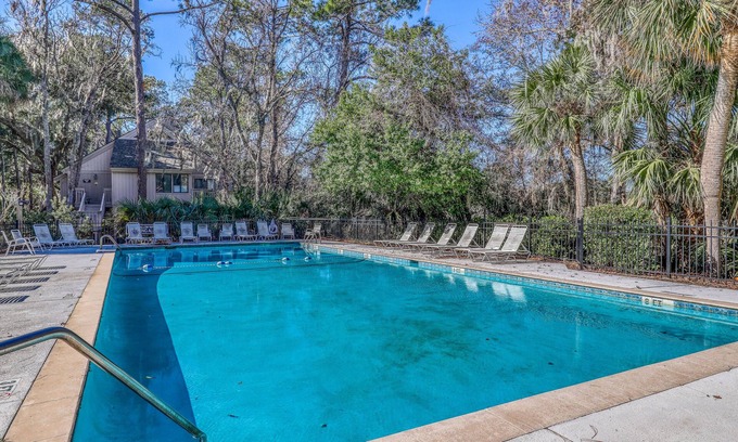 Night Heron Casa | ¡Acogedora villa con vistas a la laguna, acceso a la piscina y a poca distancia de la playa!