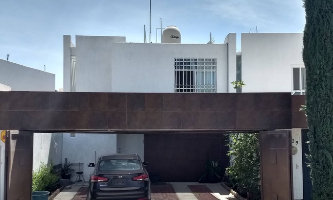 San Luis Potosí Casa | Comoda casa residencial cerca de Zona Industrial. SLP, BMW, GM