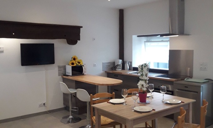 Pleugueneuc Casa | Completely renovated earthen T3