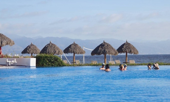 Marina Vallarta Hotel | CONDO SHAGUI BY TRVL2HM