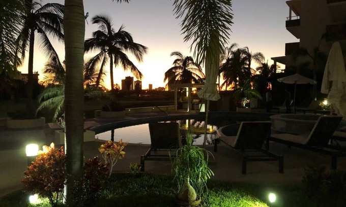 Marina Mazatlán Hotel | Condos P.Mar