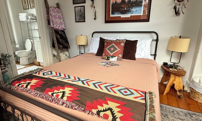 Gettysburg Cama Y Desayuno | Conewago Suite at Olinger House B&B located in historic, downtown Gettysburg.