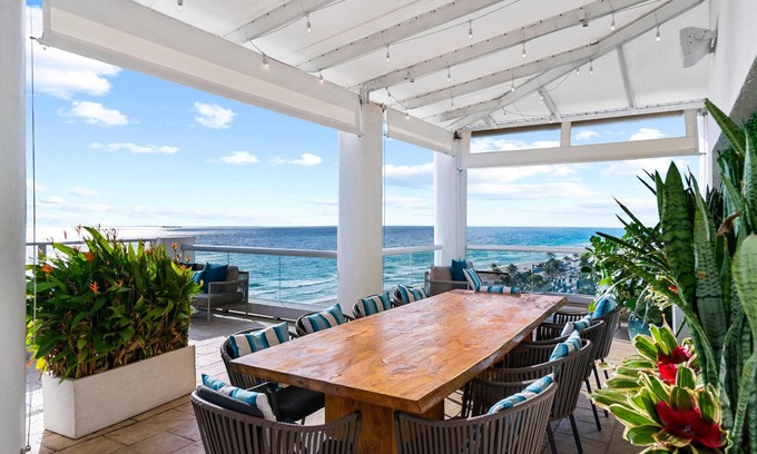 Central Beach Complejo | Conrad Fort Lauderdale Beach