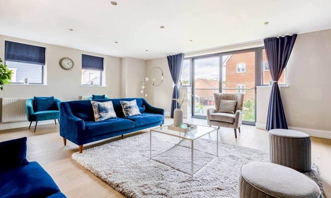 Wickford Casa | Contemporary 3 Bedroom Fully Detached Town House
