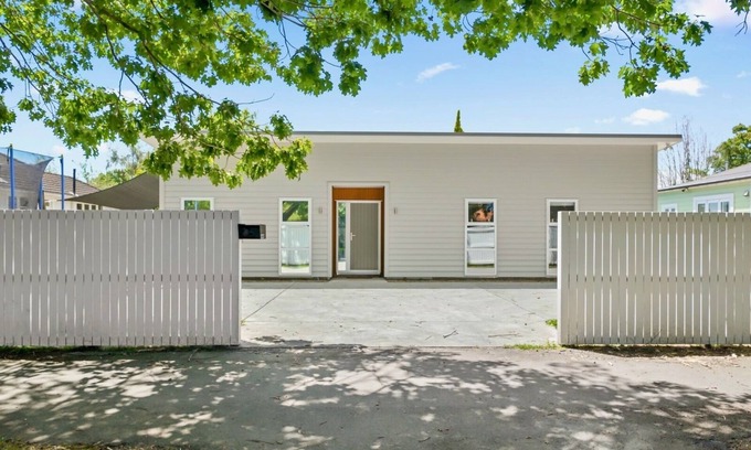 Masterton Casa | Contemporary Comfort – Masterton Holiday Home