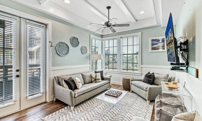 Cinnamon Shore Condominio | Condominio costero moderno en el corazón de Cinnamon Shore! Actualizado enero 2019!