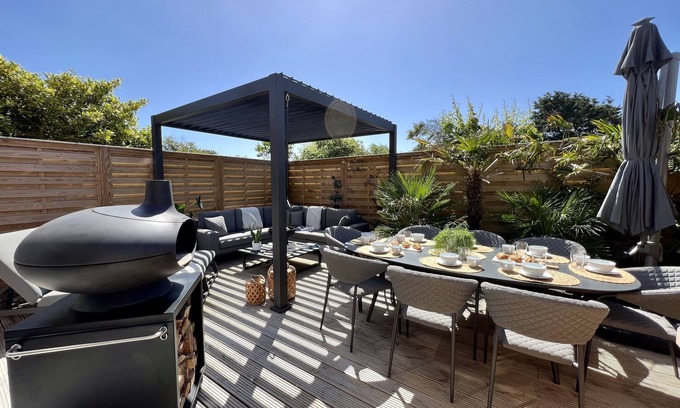 Camber Cabaña | Contemporary cottage moments from Camber beach