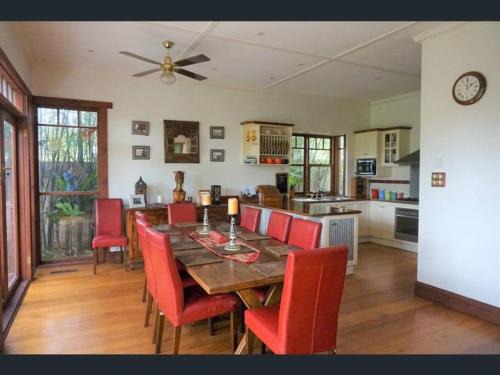 Mentone Casa | Contemporary & Elegant 1920's Period House by My Lodgingfy International