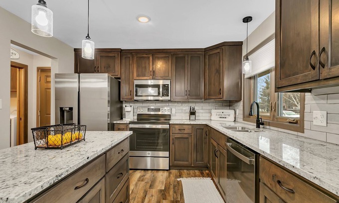 St. Cloud Casa | Contemporary Haven near Hospital