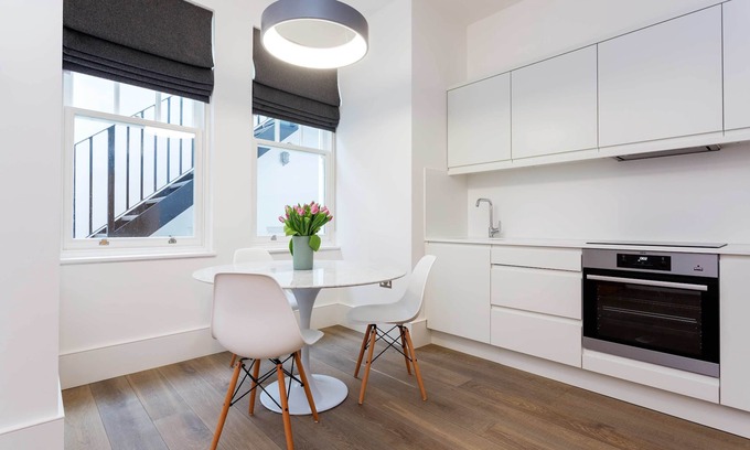 South Hampstead Apartamento | Estudio contemporáneo en cabaña suiza