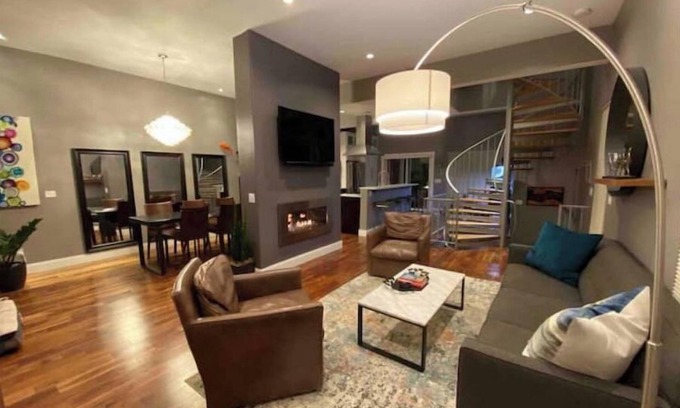 Green Lake Casa | Contemporary Urban Sanctuary