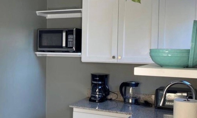 Havendale Casa | Contemporary Vacation Rental in Havendale, Kgn