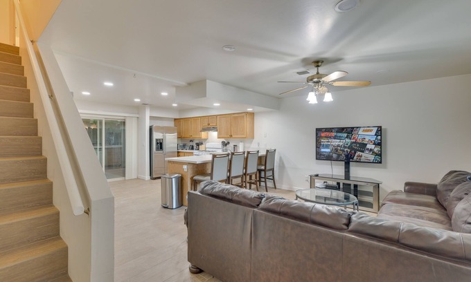 Country Rose Casa | Convenient Bakersfield Townhome with Patio!