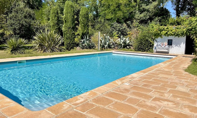 Anan Casa | FLEURIE HOUSE A HAVEN OF PAZ PISCINA PRIVADA 12 por 6 metros