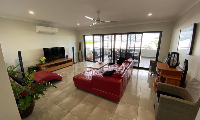 Cooktown Apartamento | Cooktown Harbour View Luxury Apartments