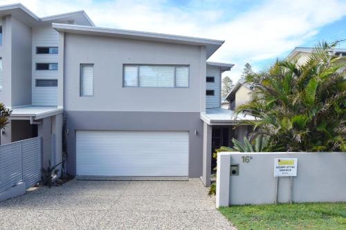 South West Rocks Casa | Cool and Calm - Bring your own linen