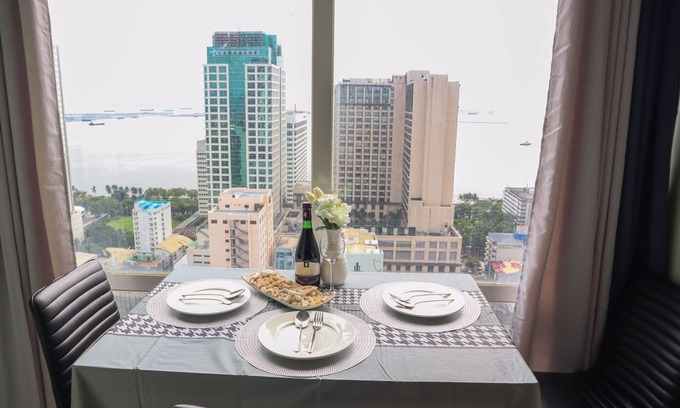 Ermita Night District Apartamento | Cool suites