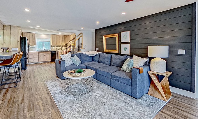 Lochmere Casa | Coons Point | Dog-friendly lakefront house in Belmont with hot tub & dock