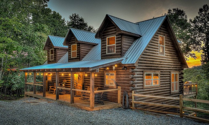 My Mountain Cabina | Copper Leaf, My Mountain