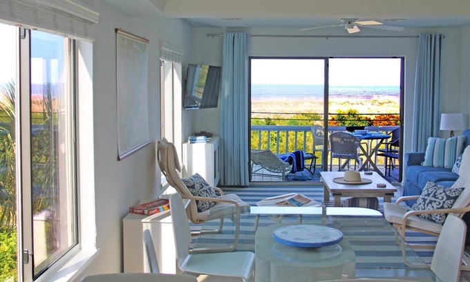 Oceanmarsh Subdivision Condominio | Frente a la playa, espaciosa villa de lujo de 2 dormitorios en esquina, vistas espectaculares!