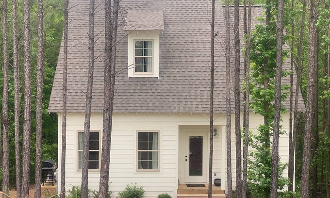Tallassee Casa | Corona Cottage | 3 Bed, 2.5 Bath