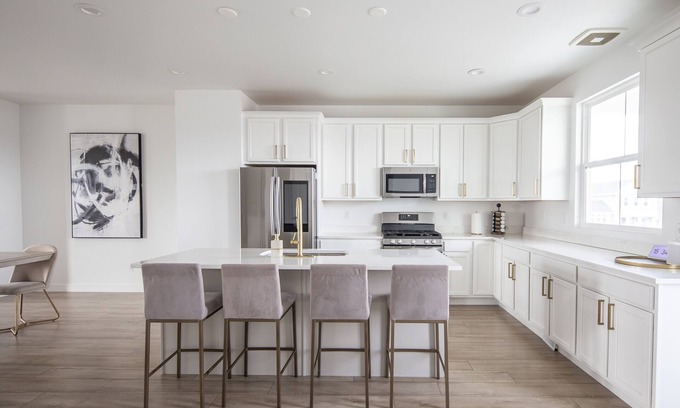 Daybreak Casa | CORPORATE HOUSING
