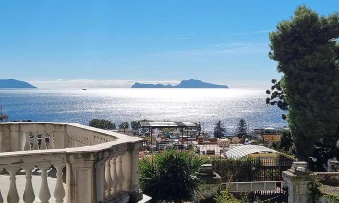 Vittorio Emanuele Apartamento | Corso vista mare - Casa Elegante by Italianhost
