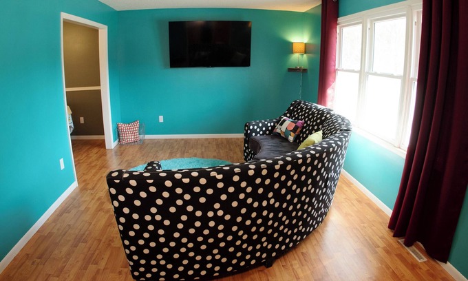 Iowa City Casa | Cosmic Nest Eastside Iowa City