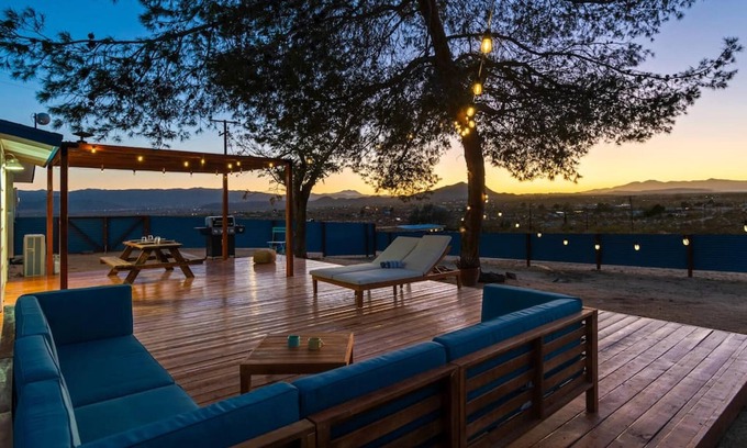 Joshua Tree Casa | Cosmic Wave - Mountain Views Spa Fenced Yard