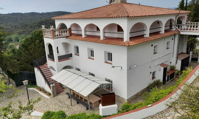 Vidreres Villa | Costa Brava: Villa con piscina, jardín y barbacoa para 24 personas