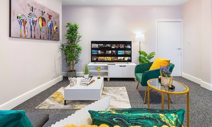 High Barnet Apartamento | Cosy 2-bedroom flat with a king-size bed in London, UK. Close to all airports!