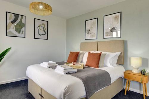 Stonnall Casa | Cosy 2 Bedroom Stay for 4 Guests Ample Parking and Fast WiFi Near NEC and Airport Special Deals Available!