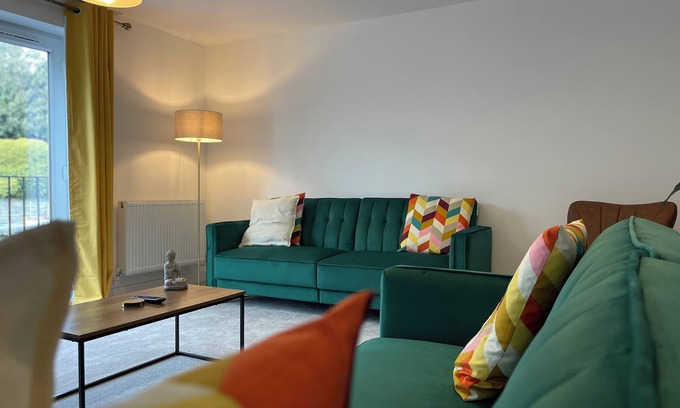 Dover Casa | Cosy 3-Bed Dover | Sleeps 8 | EV + Free Parking