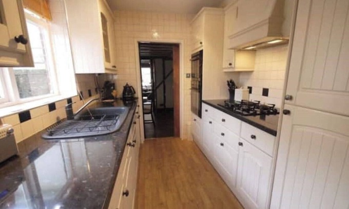 Waltham Cross Cabaña | Cosy 3-Bedroom Character Cottage in Historic Waltham Cross