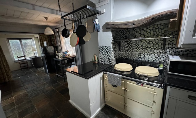 Bolton Casa | Cosy 4-bed Cottage - Scenic Retreat, Aga & Wifi