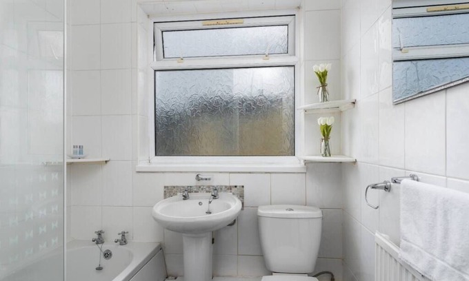 Cwmbrwla Apartamento | Cosy and Comfortable Stay - Swansea