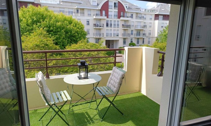 Carrieres-sous-Poissy Apartamento | Cosy and quiet: Apartment 20 minutes from Paris and Versailles