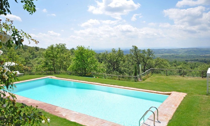 Castelnuovo Berardenga Apartamento | Bonito apartamento para 3 personas con piscina, WIFI, mascotas permitida y vista panorámica