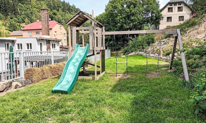 Desna Apartamento | Precioso apartamento para 4 personas con piscina, WIFI, TV y patio