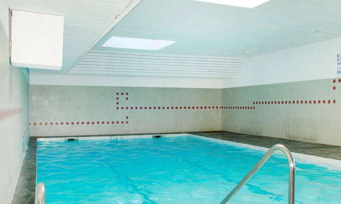 Vira Apartamento | Bonito apartamento para 3 personas con WIFI, piscina, TV y patio