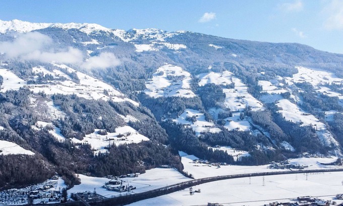 Aschau Im Zillertal Apartamento | Hermoso apartamento para 5 personas con WIFI, TV y terraza